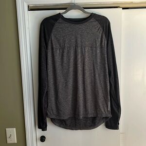 Men’s American Eagle long sleeve 360 extreme flex, shirt, size Large